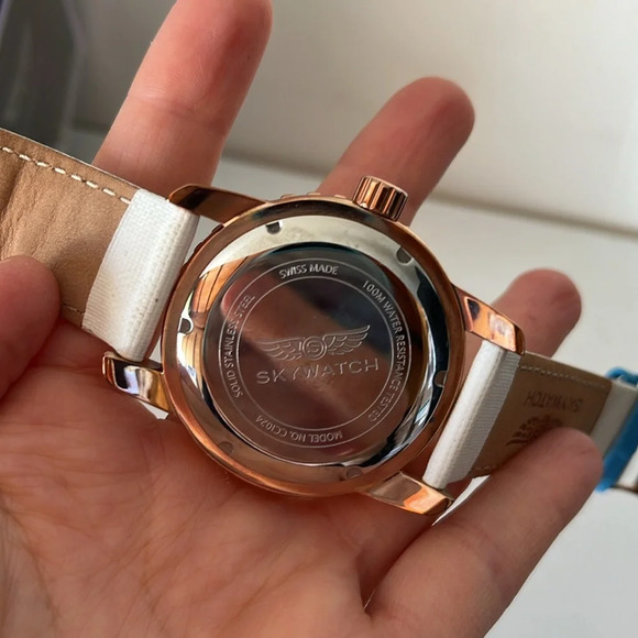 NWT Skywatch Dive Watch White and Rose Gold White Strap - Picture 7 of 9